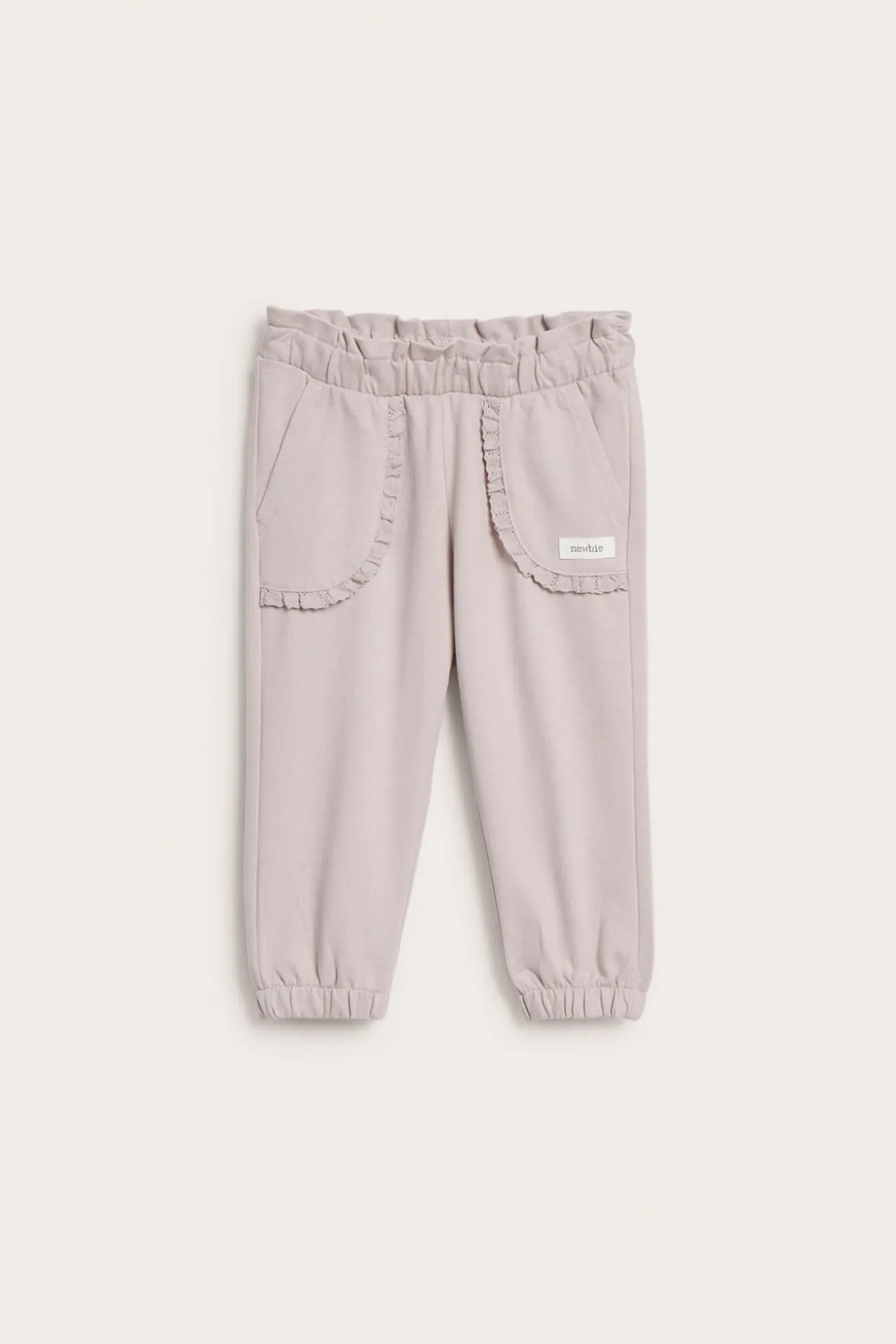 Joggebukser med blondedetaljer