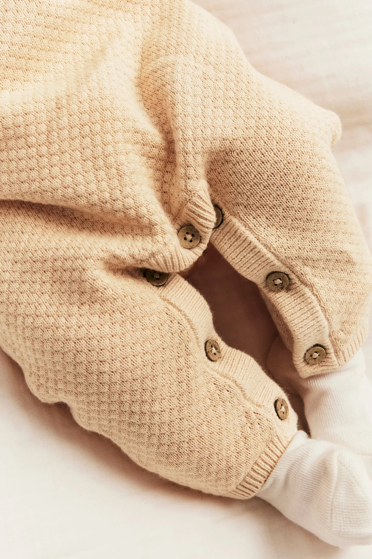 Jumpsuit med brodert kanin
