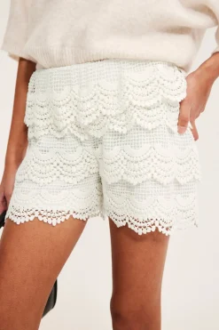 Korte blondeshorts