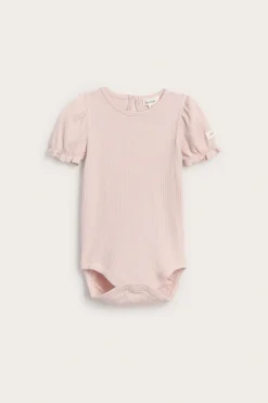 Kortermet body med puffermer