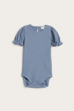 Kortermet body med puffermer