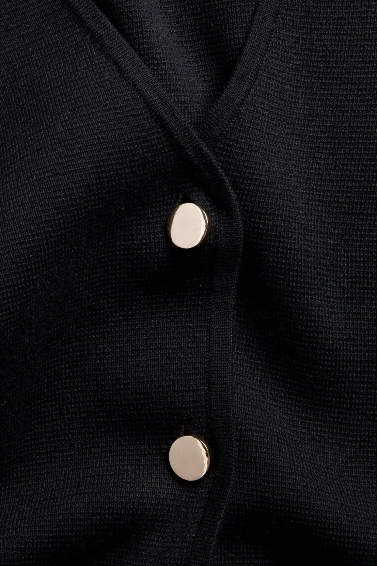 Kortermet cardigan med metallknapper
