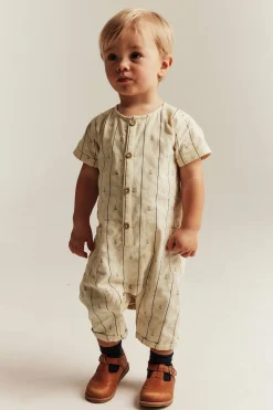 Kortermet jumpsuit med seilbåter