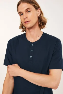 Kortermet pyjamastopp