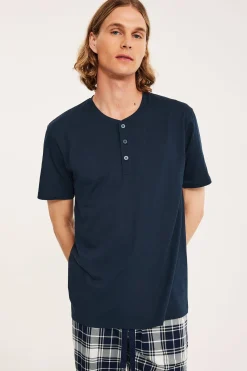 Kortermet pyjamastopp