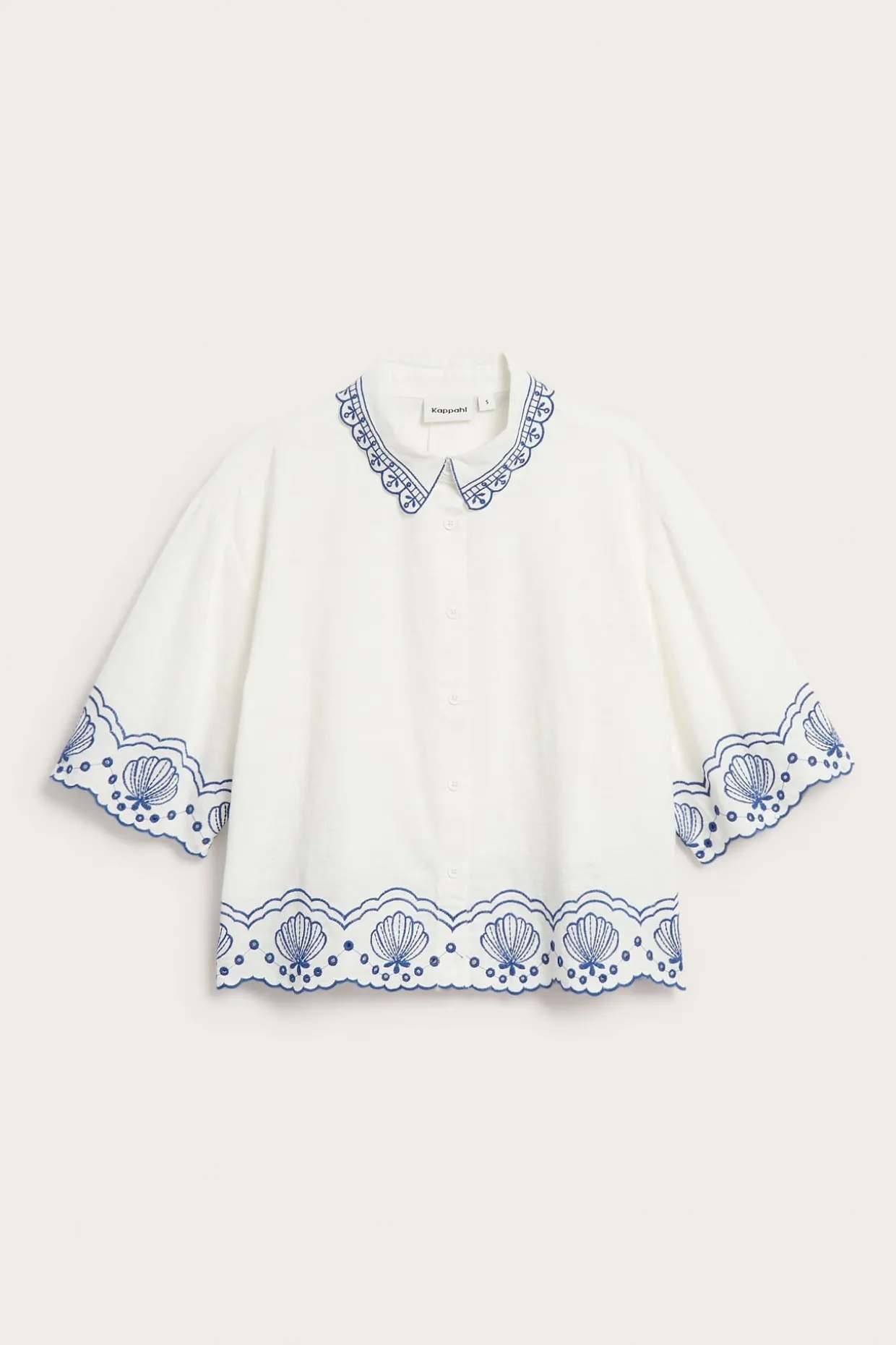 Kortermet skjorte med broderie anglaise