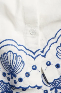 Kortermet skjorte med broderie anglaise