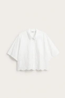 Kortermet skjorte med broderie anglaise