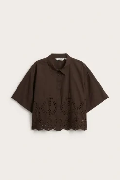 Kortermet skjorte med broderie anglaise