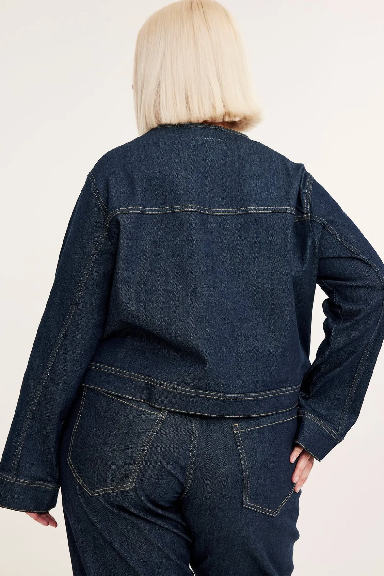 Kort jeansjakke