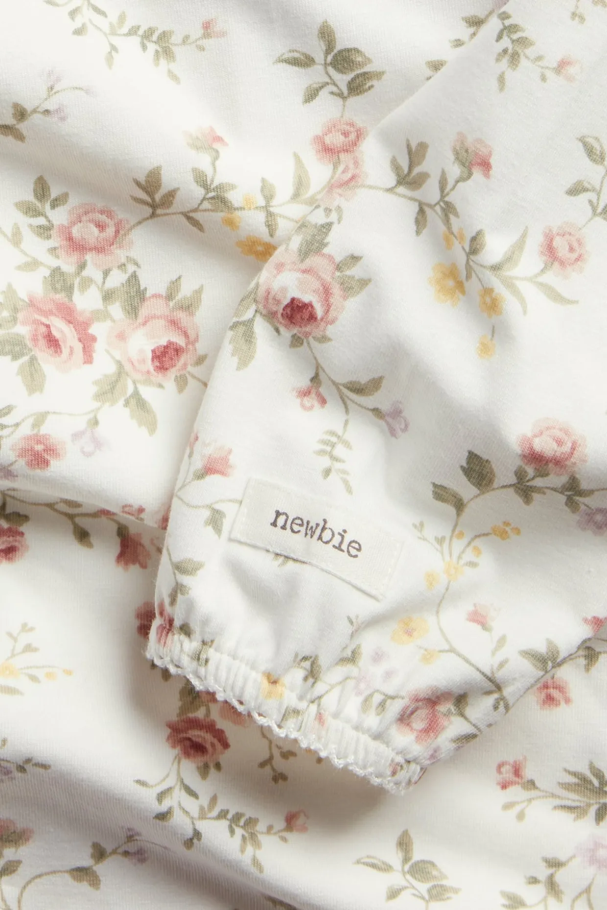 Langermet blomstrete body