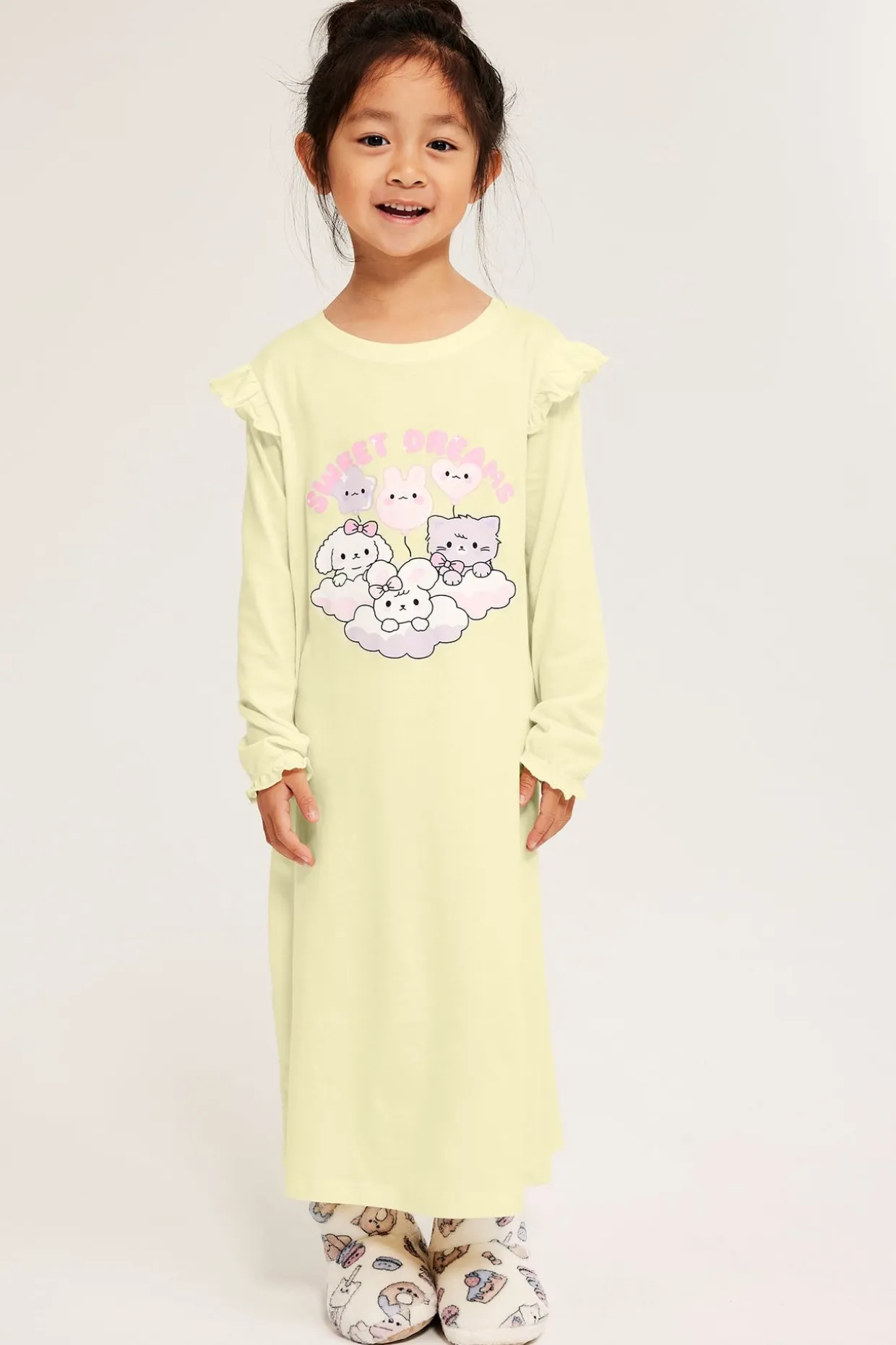 Langermet nattkjole med volangkant