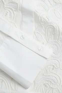 Lang skjorte med broderier