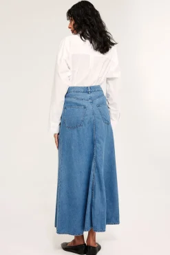 Langt jeansskjørt
