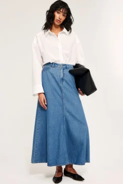 Langt jeansskjørt