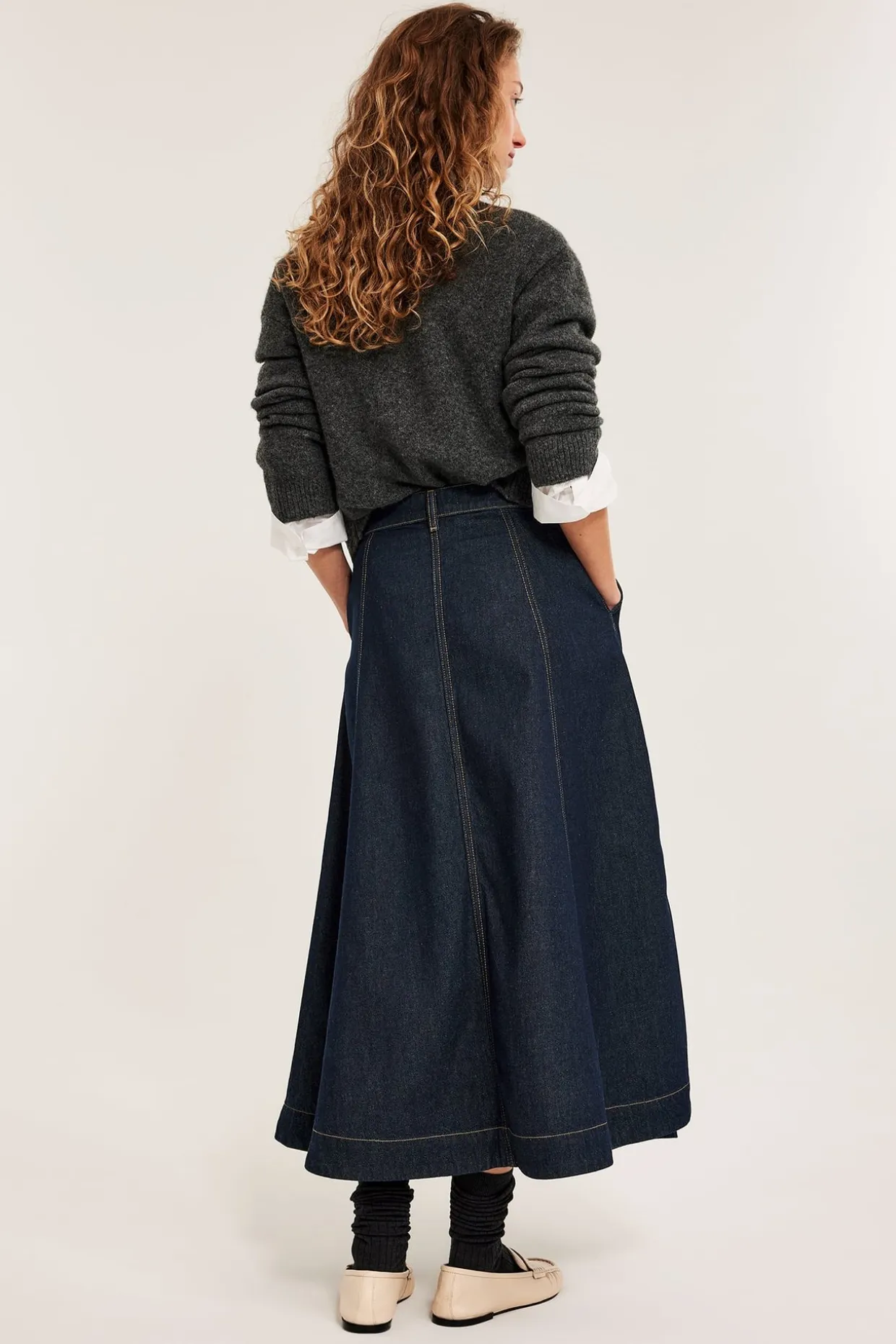Langt jeansskjørt