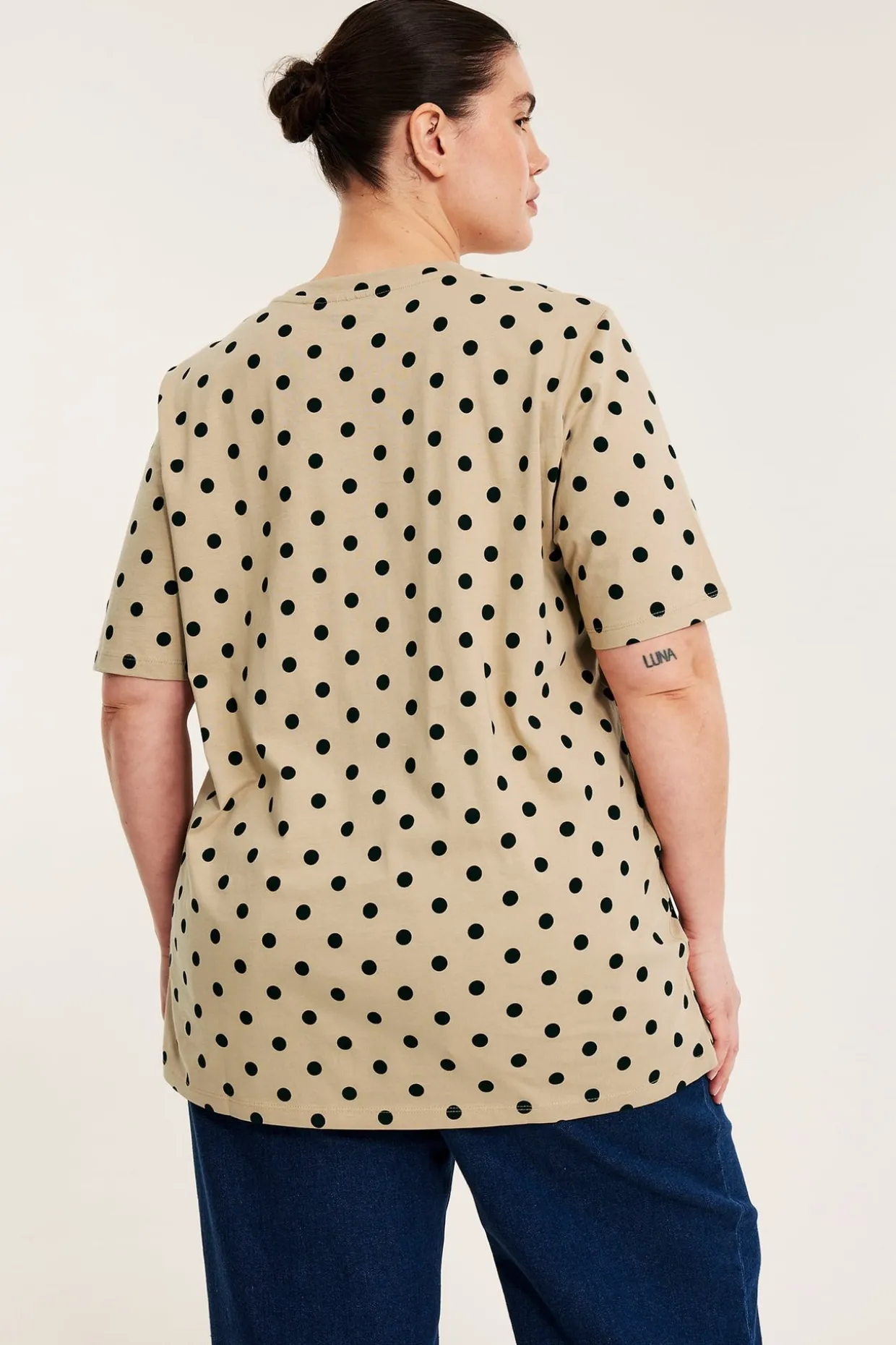 Lang T-skjorte i bomull med prikker