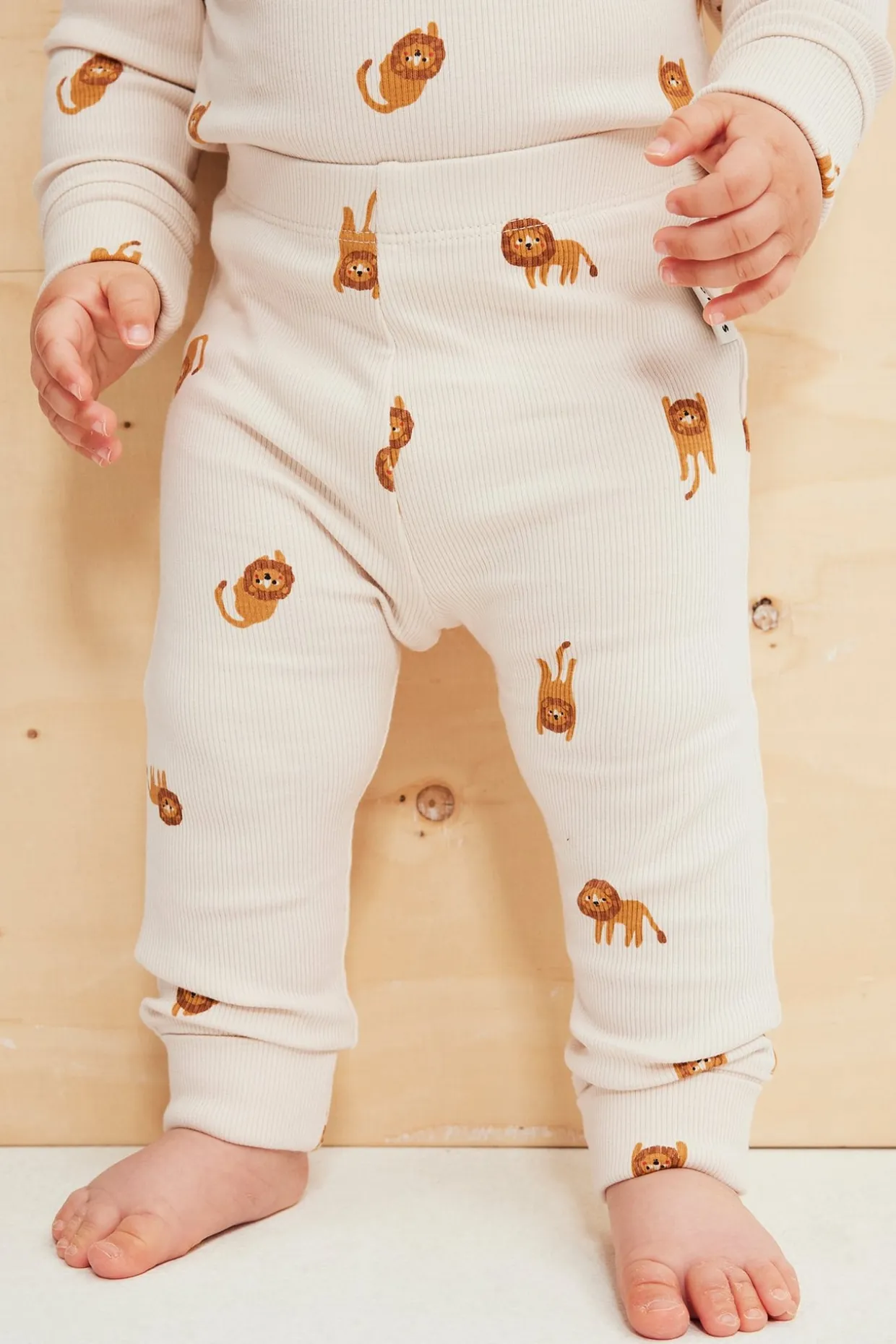 Leggings med løvemønster