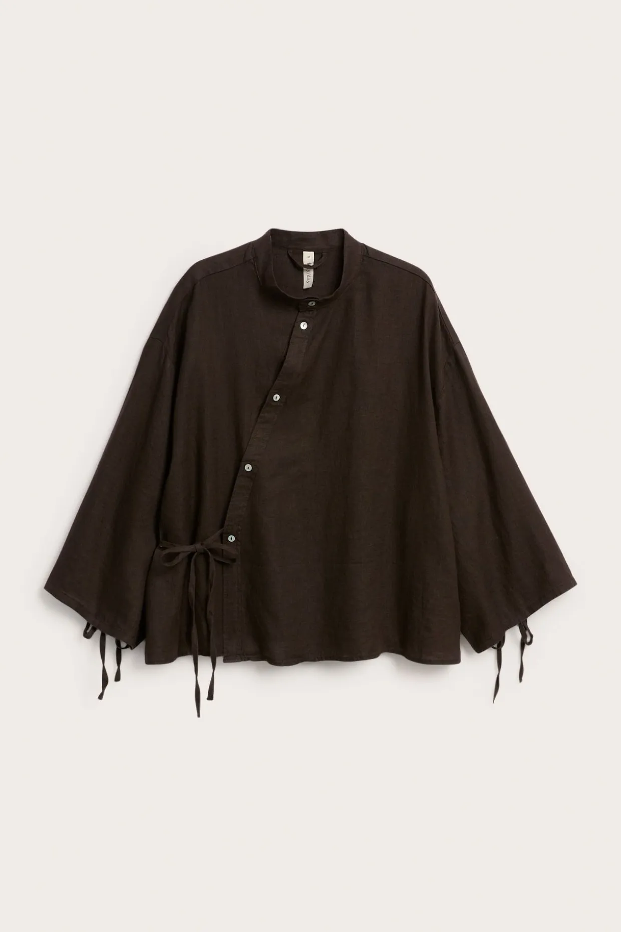 Linbluse med slipsdetalj