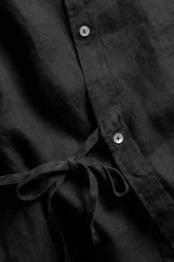 Linbluse med slipsdetalj