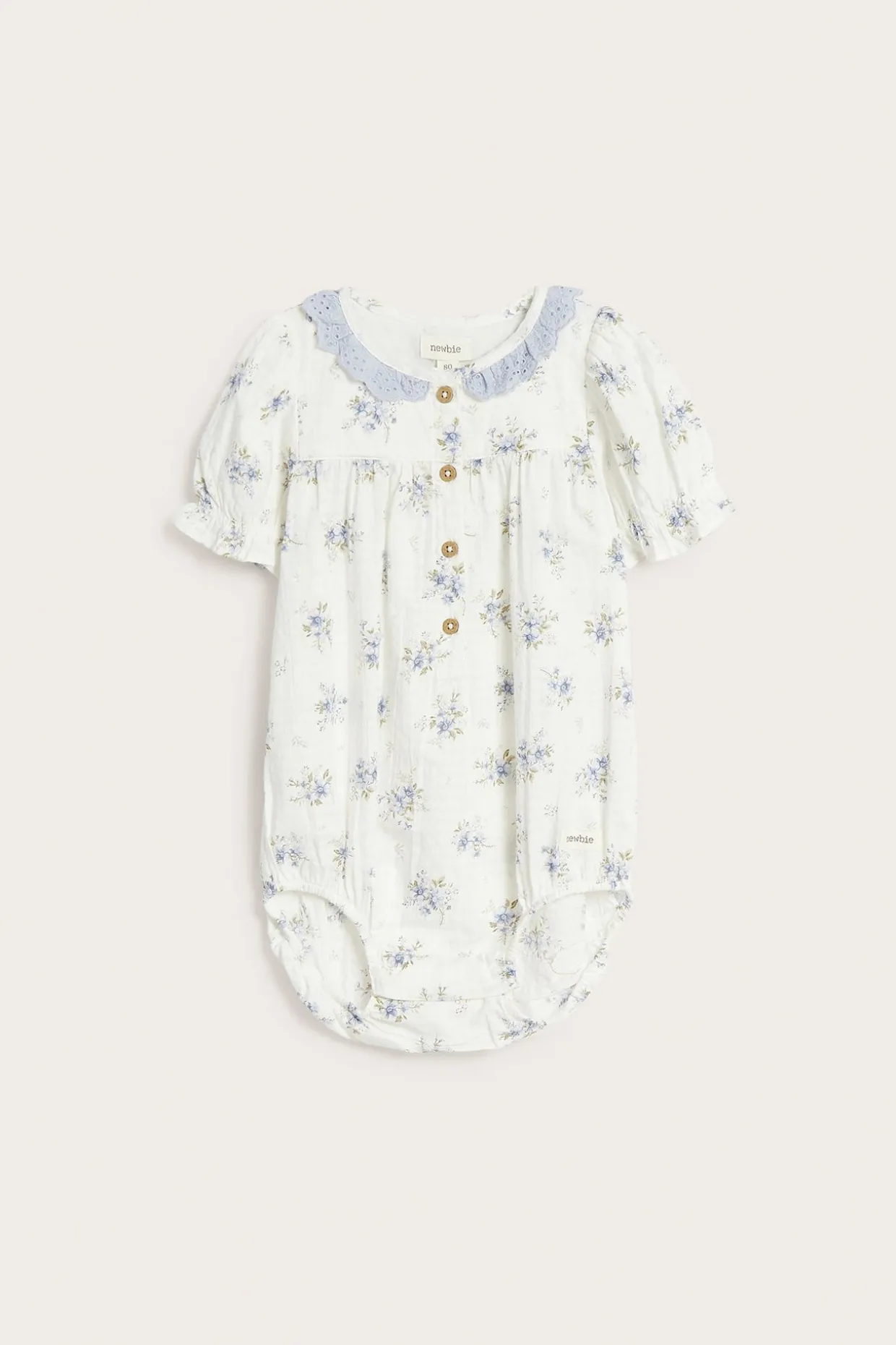Liten blomstret kortermet body