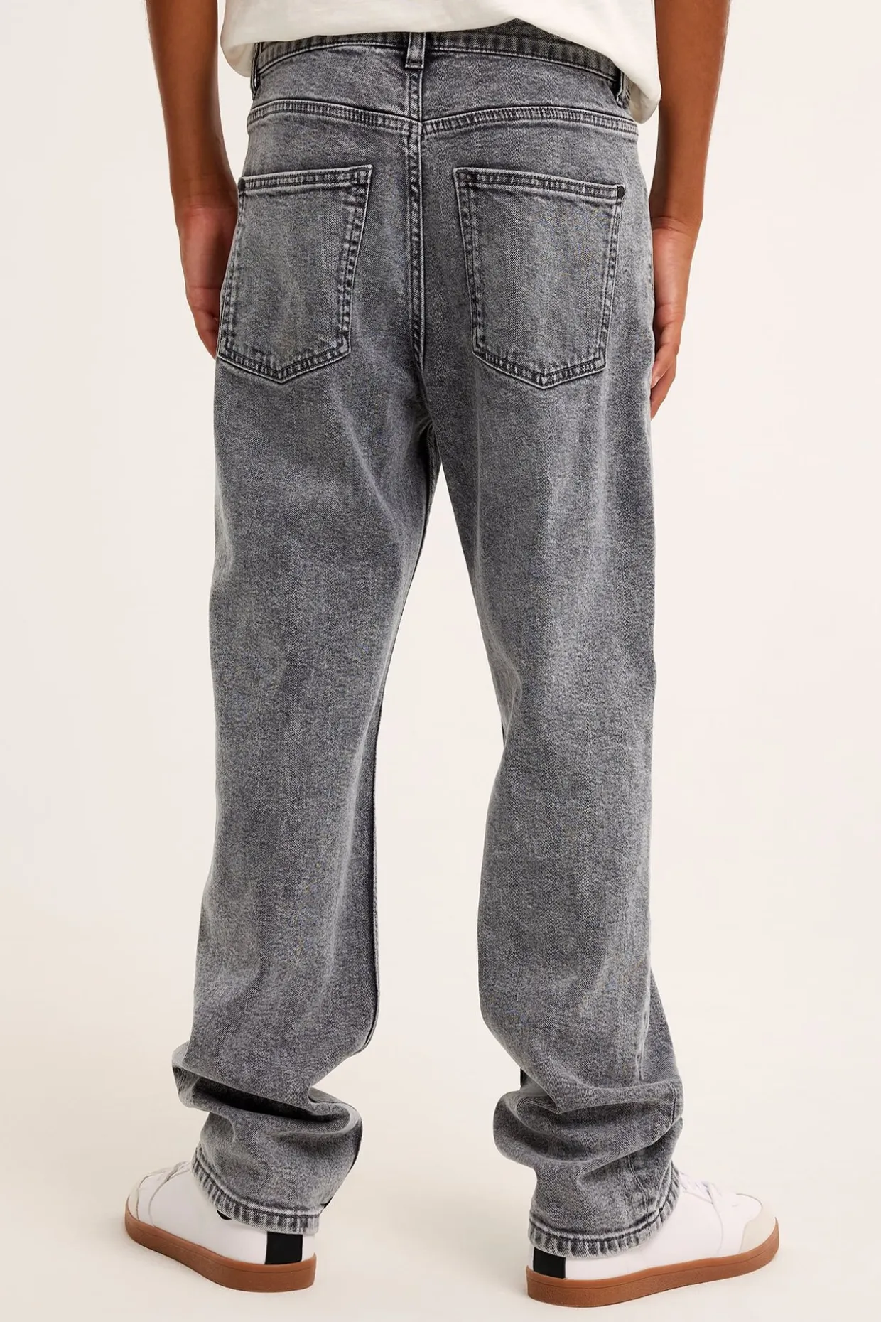 Loose jeans mid waist