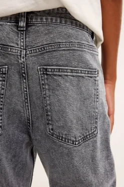Loose jeans mid waist