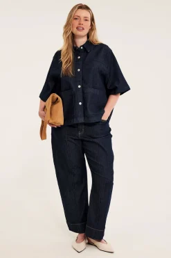 Løstsittende jeansskjorte med lommer