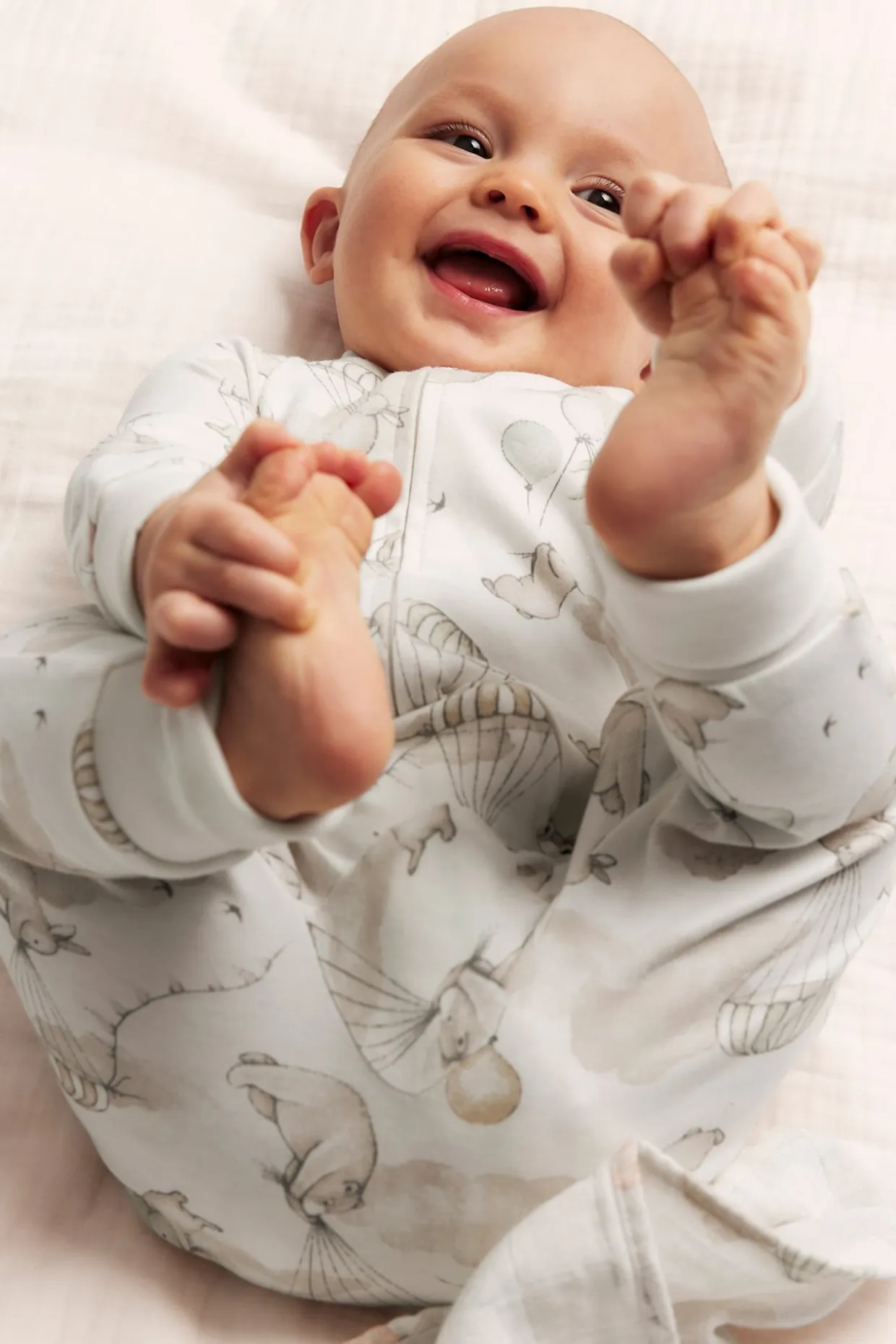 Mønstret babypyjamas