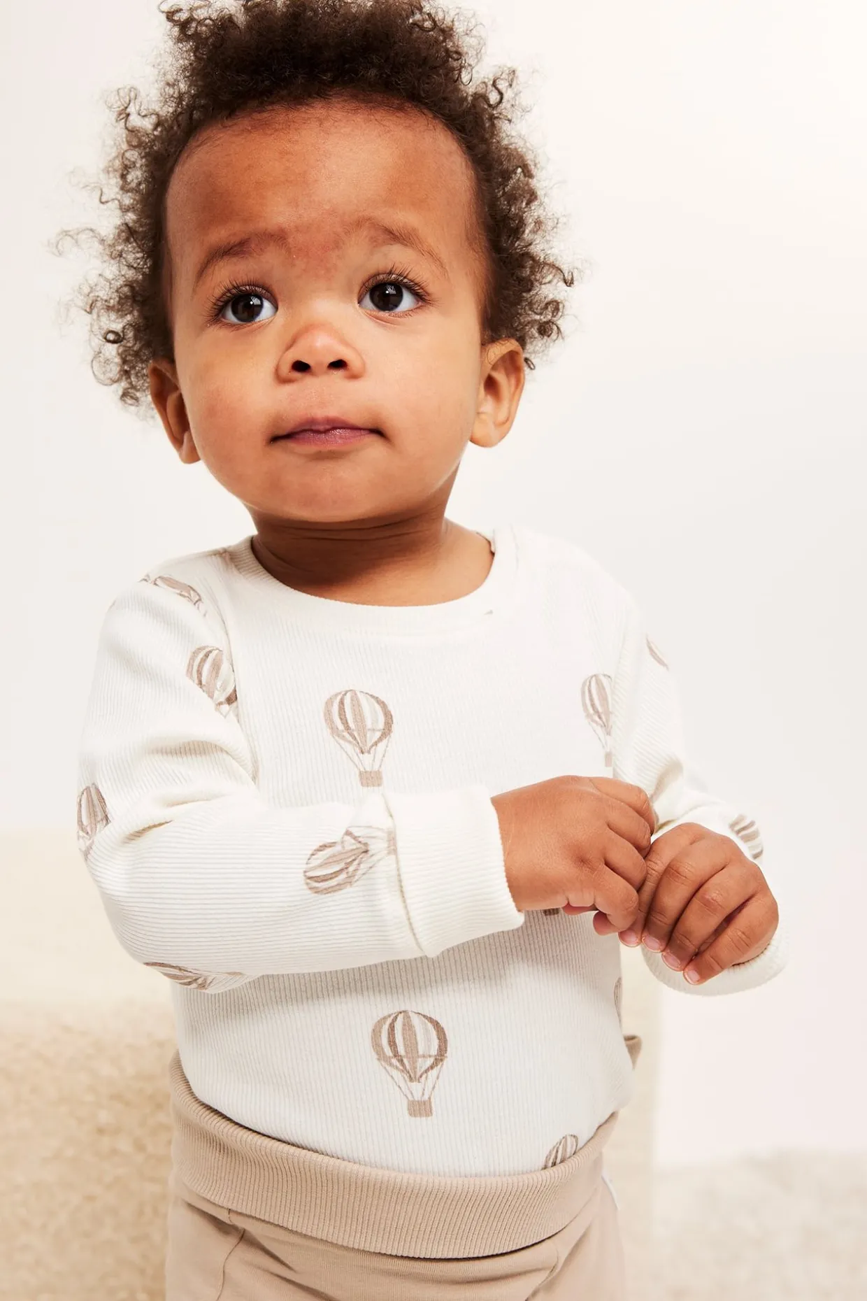 Mønstret ribbet babybody