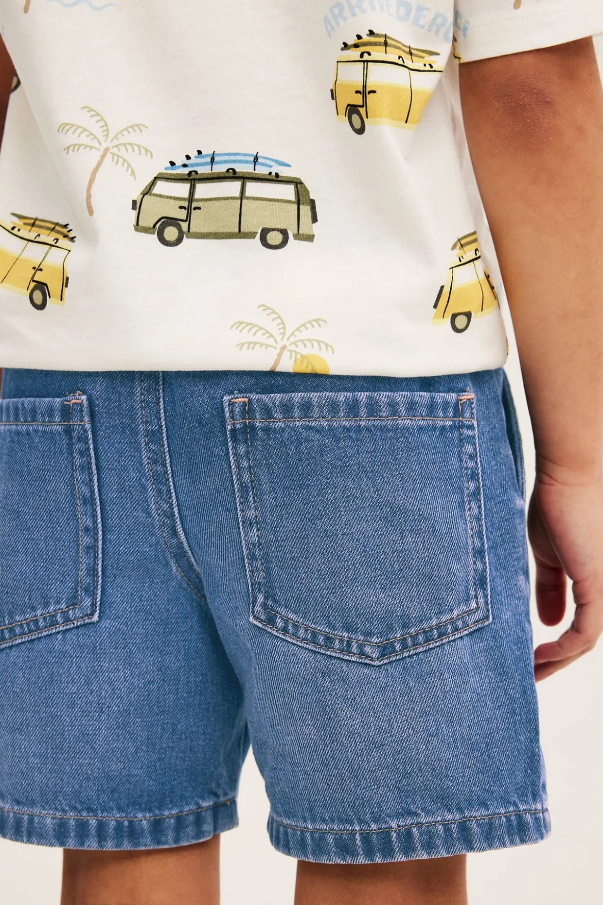 Myke jeansshorts i dra-på-modell