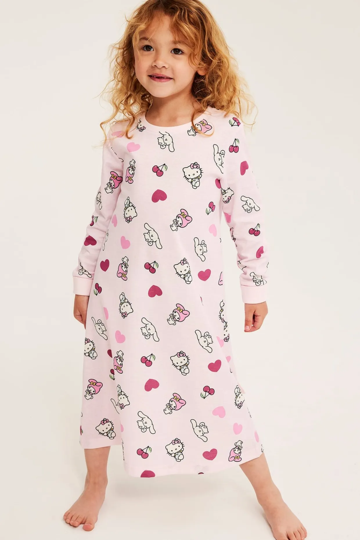 Nattkjole i bomullstrikot med Hello Kitty