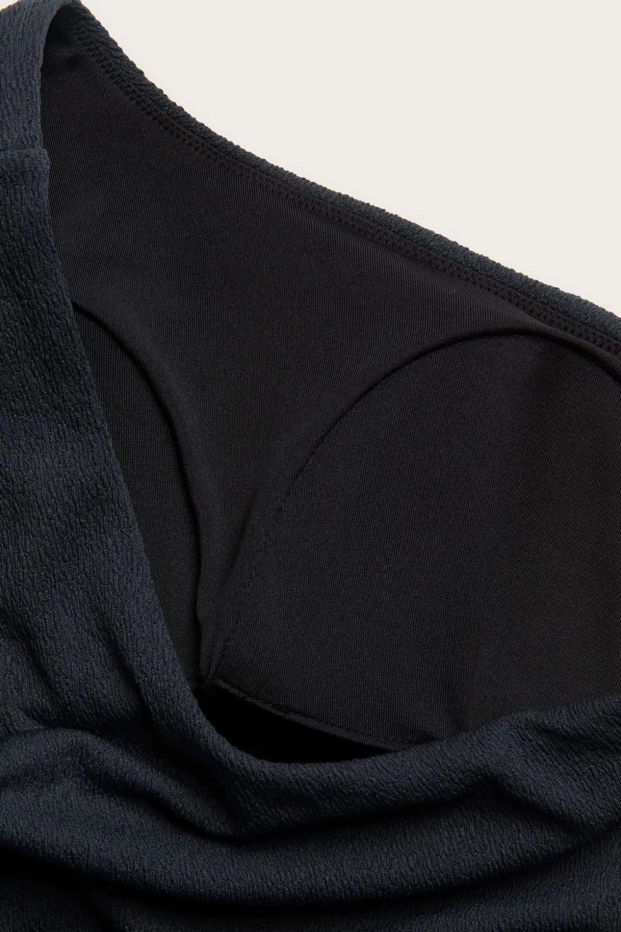 One shoulder-badedrakt