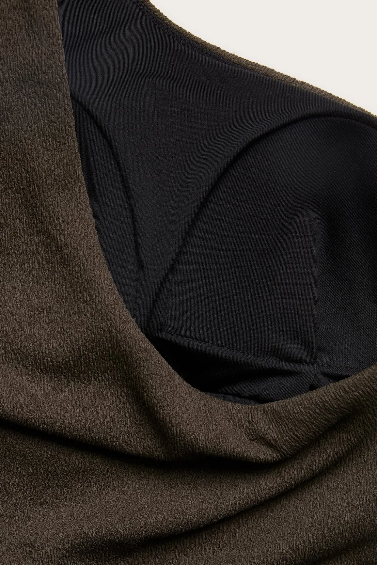 One shoulder-badedrakt