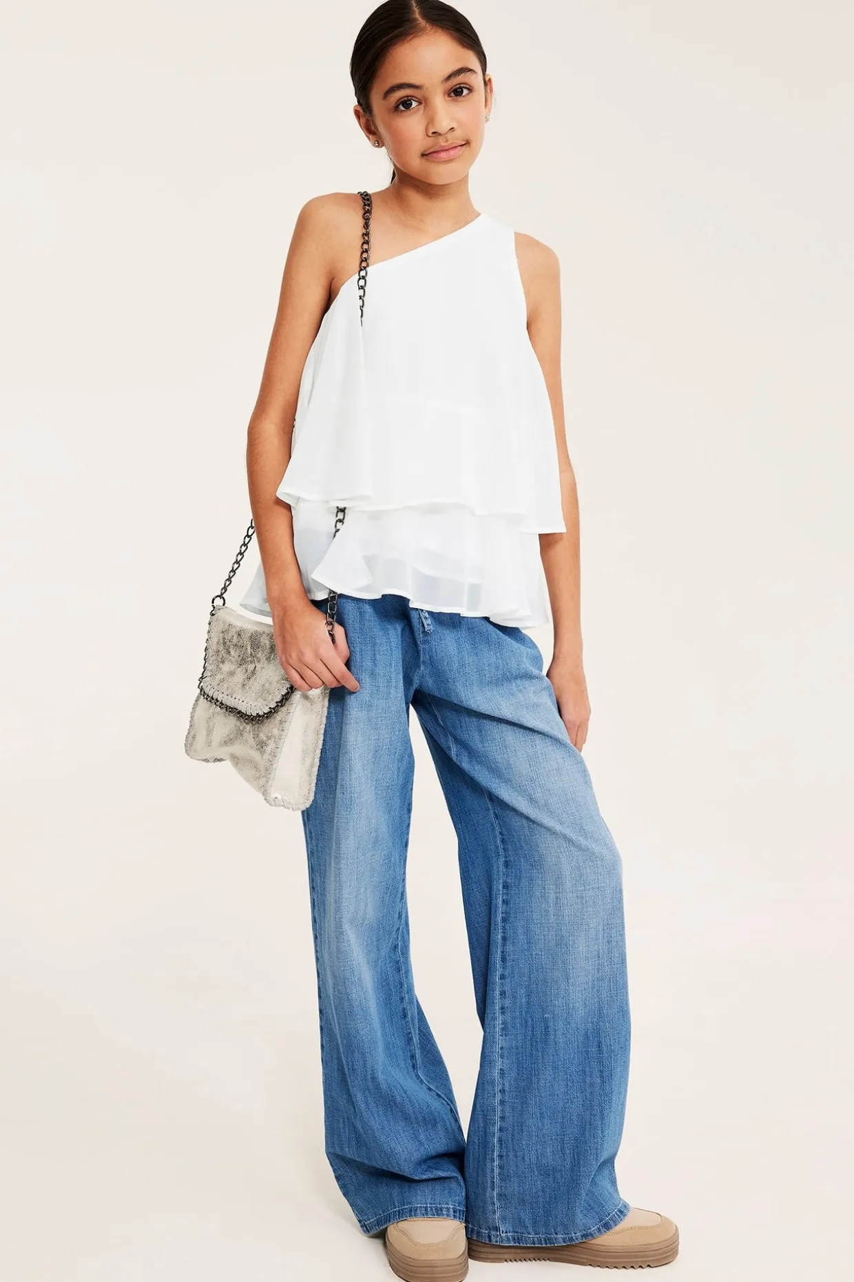 One shoulder-bluse med volanger