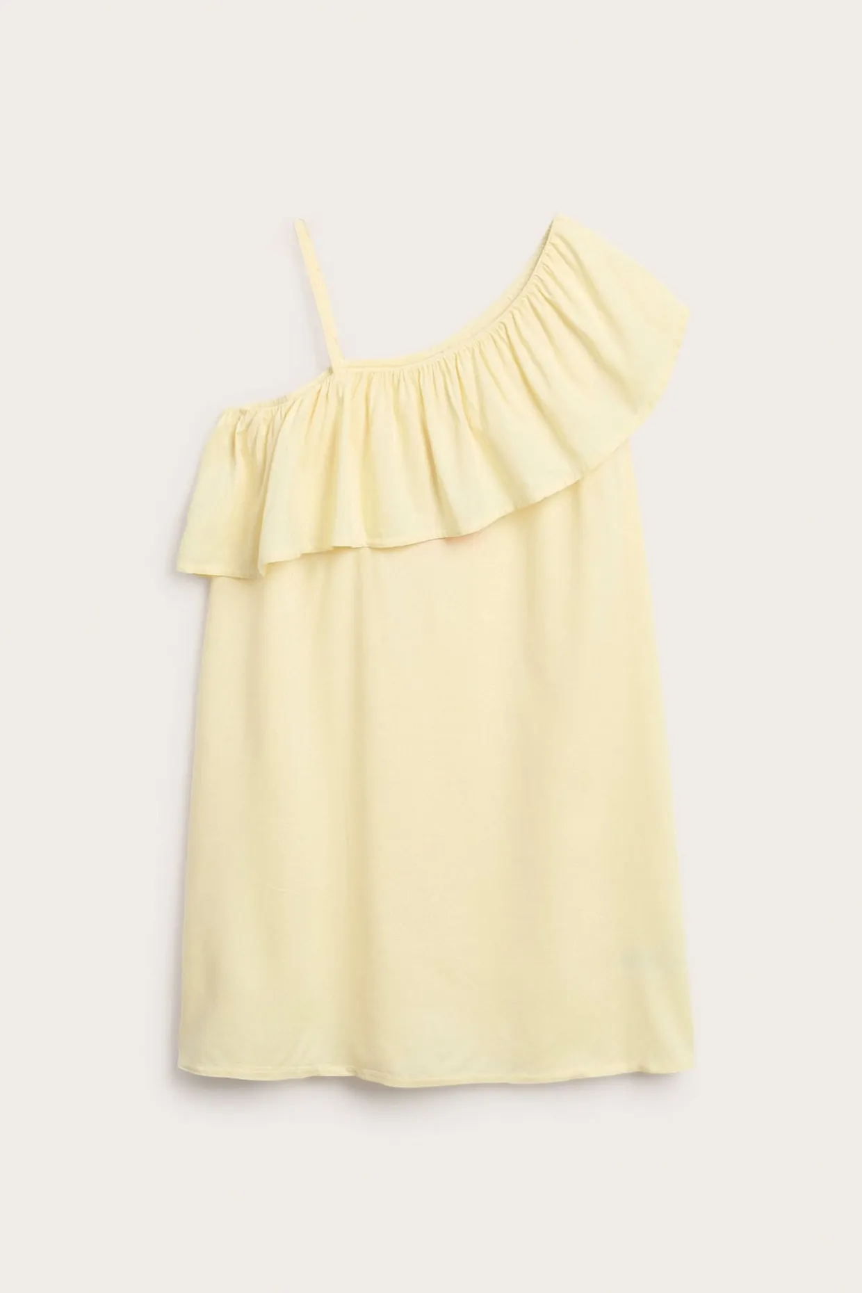 One shoulder-kjole med volanger