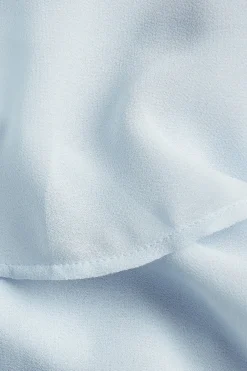 One shoulder-kjole med volanger