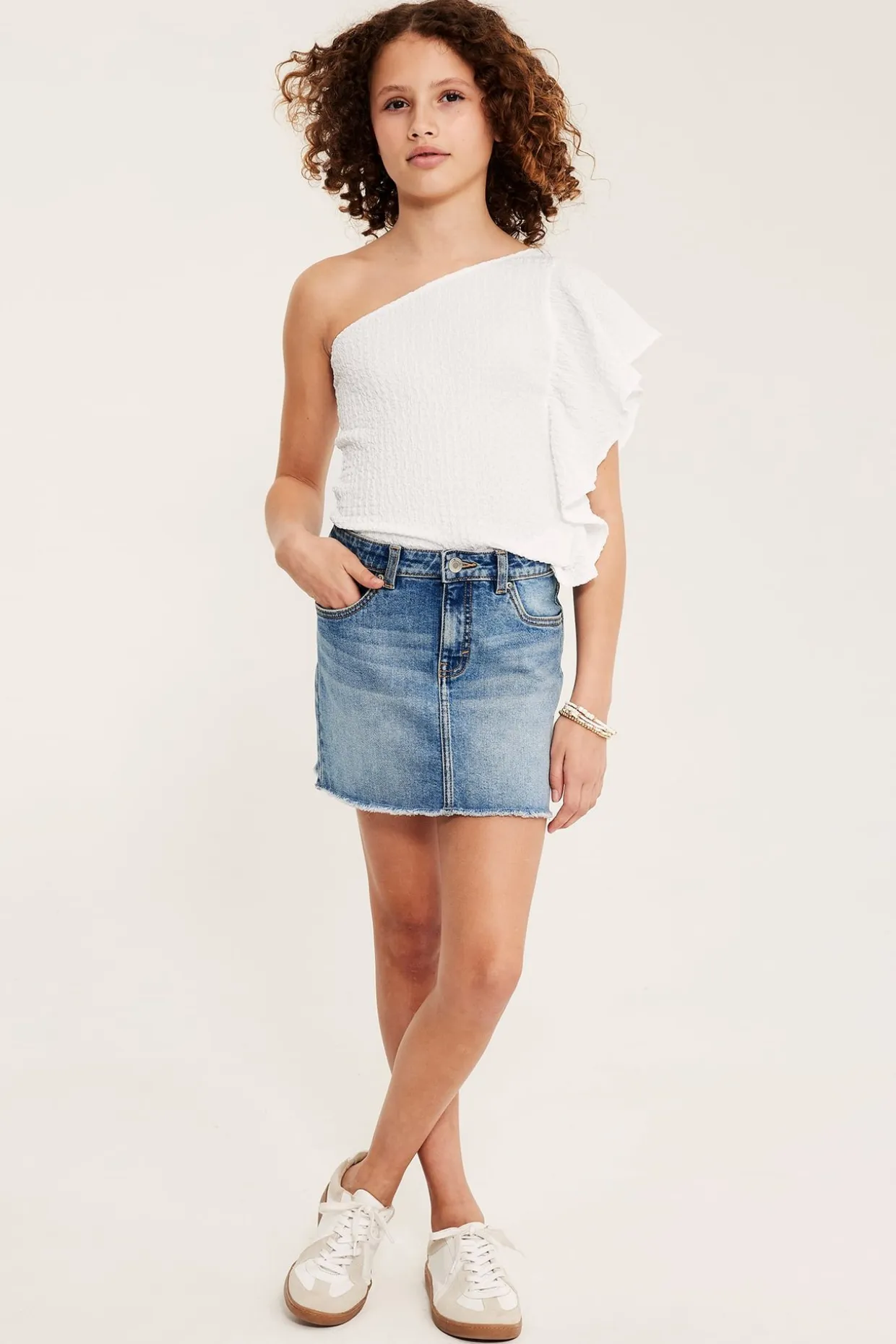 One shoulder-topp med volang