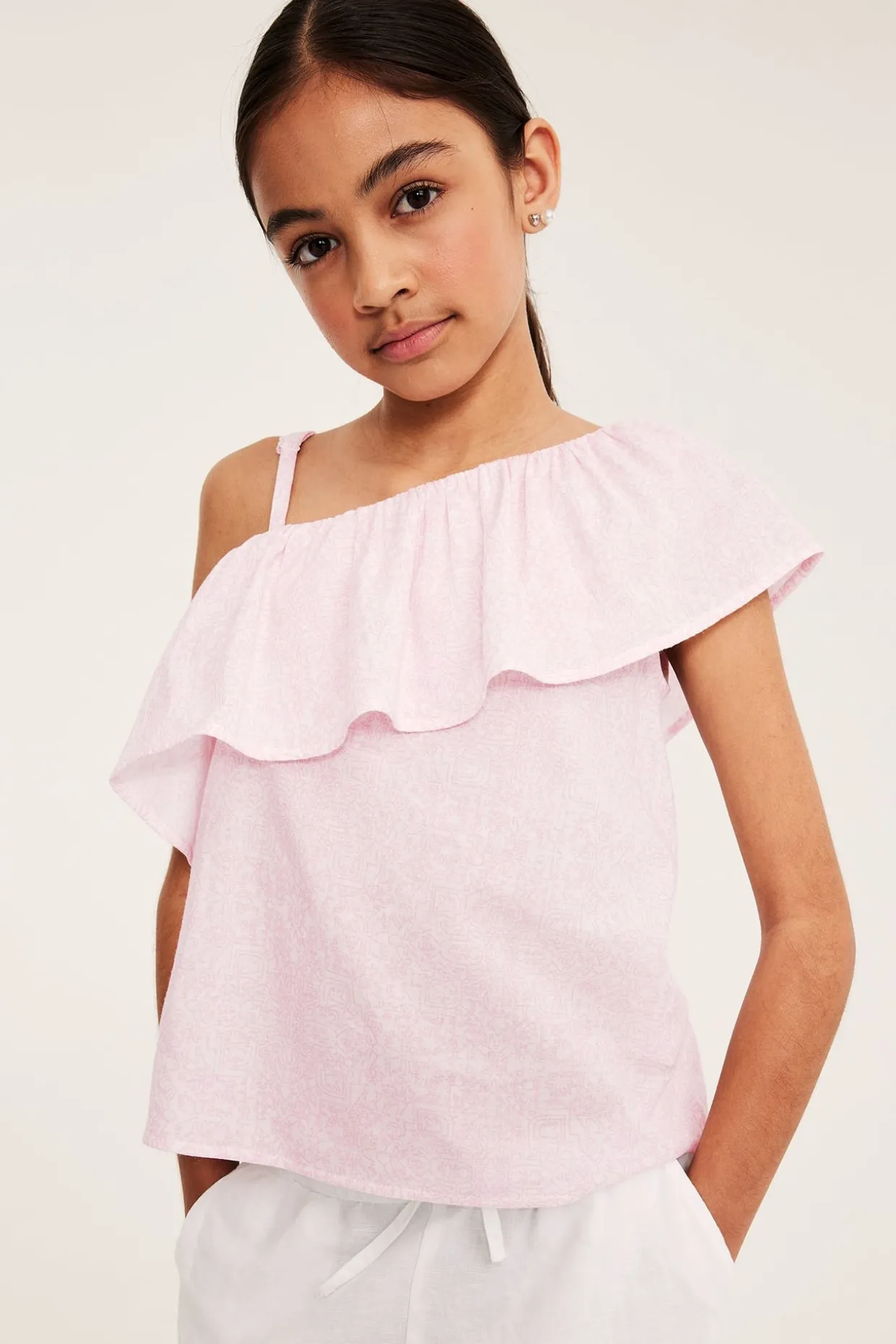 One shoulder-topp med volang