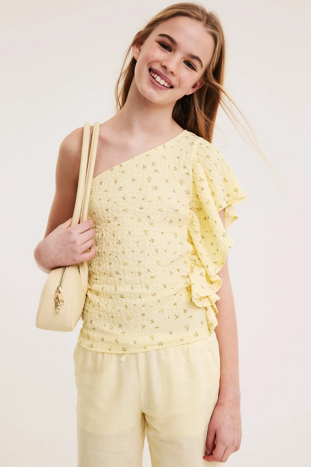 One shoulder-topp med volang