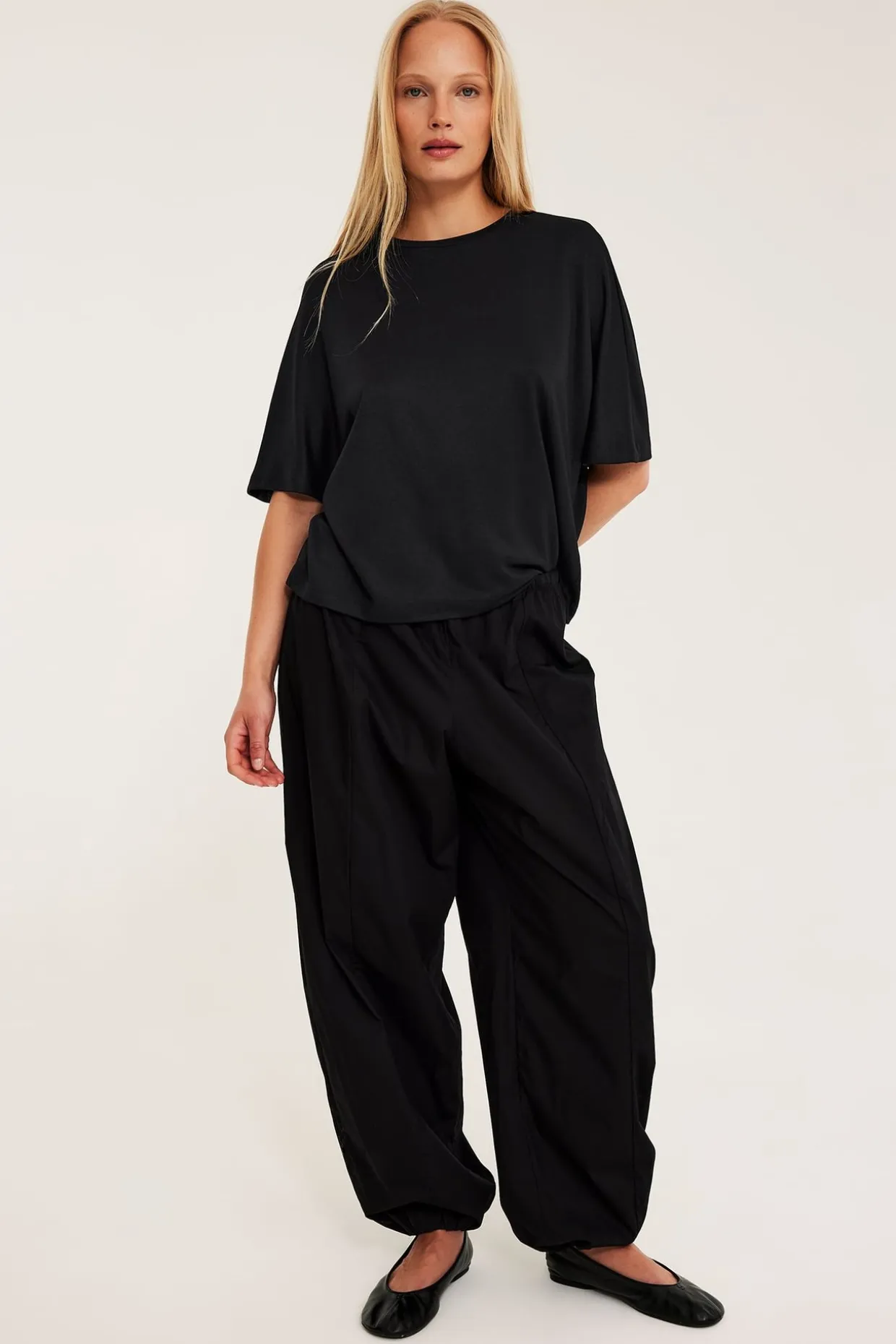 Oversized topp med korte ermer