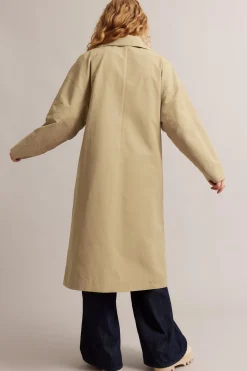 Oversized trenchcoat