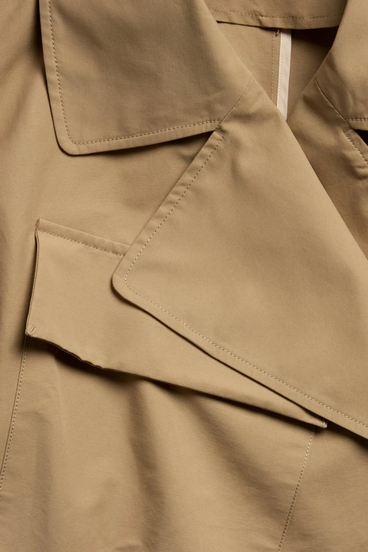 Oversized trenchcoat