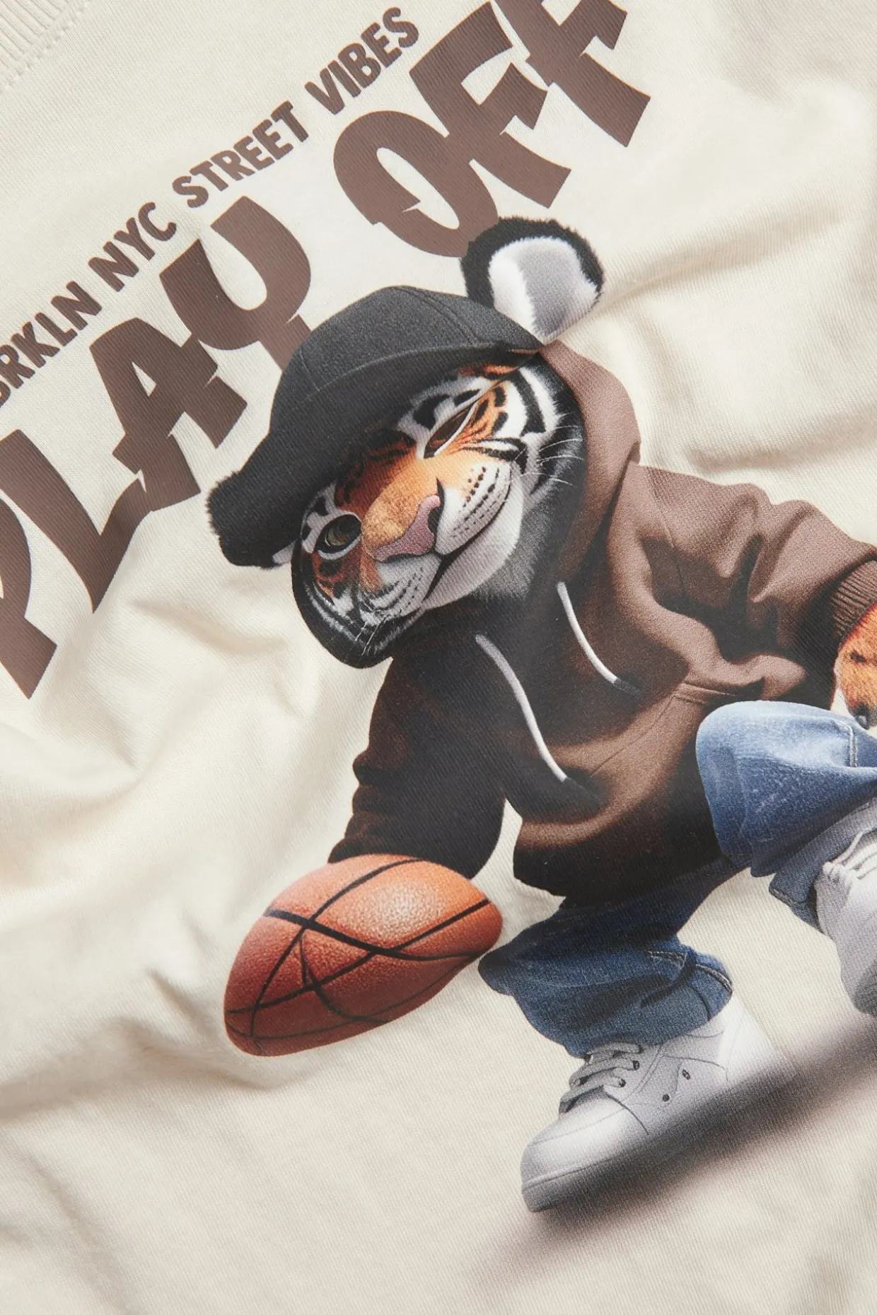 Oversized T-skjorte med tigertrykk