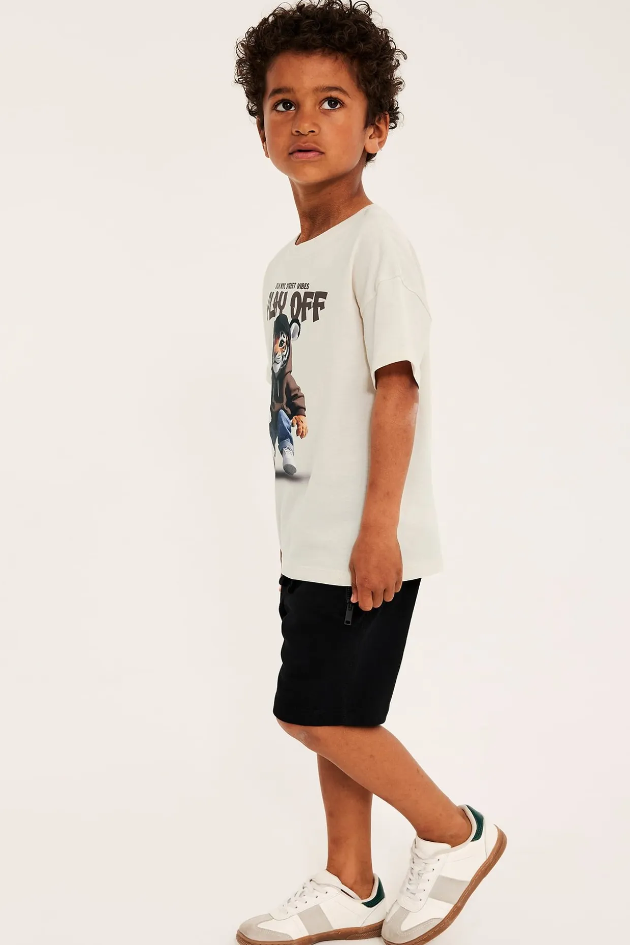 Oversized T-skjorte med tigertrykk