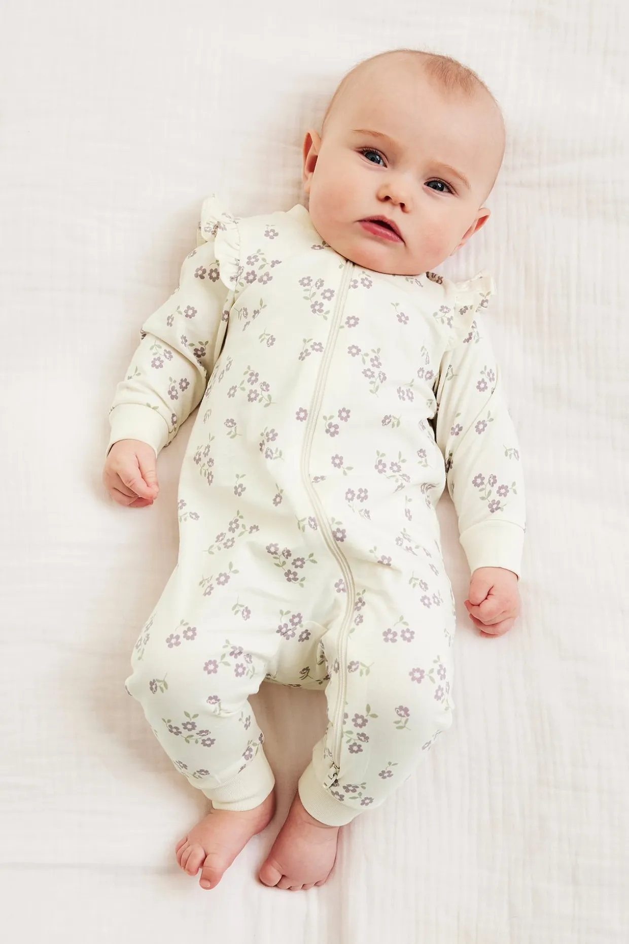 2-pk. pyjamaser med volang