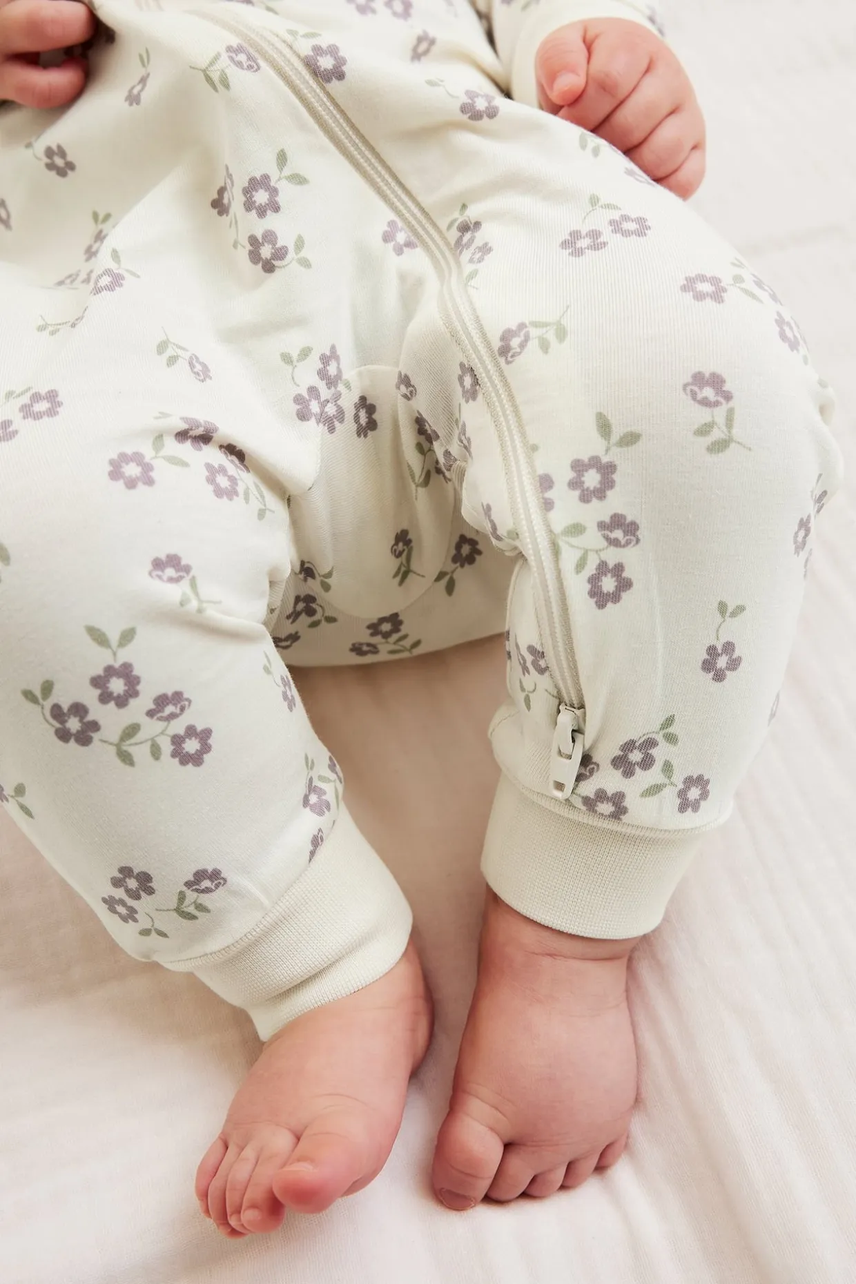 2-pk. pyjamaser med volang
