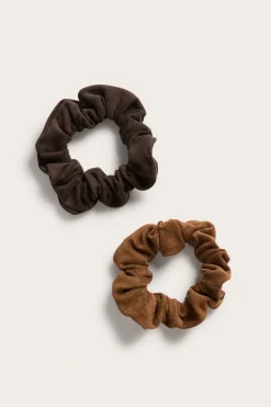 2-pk. scrunchie i imitert semsket skinn
