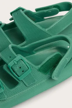 Plastsandaler