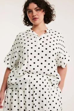 Popover-bluse med korte ermer
